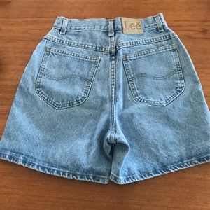 Vintage Lee high waist light wash shorts 8 medium